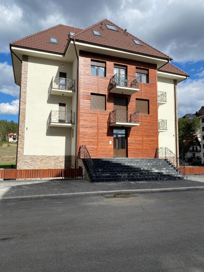 Sanstef Apartment *